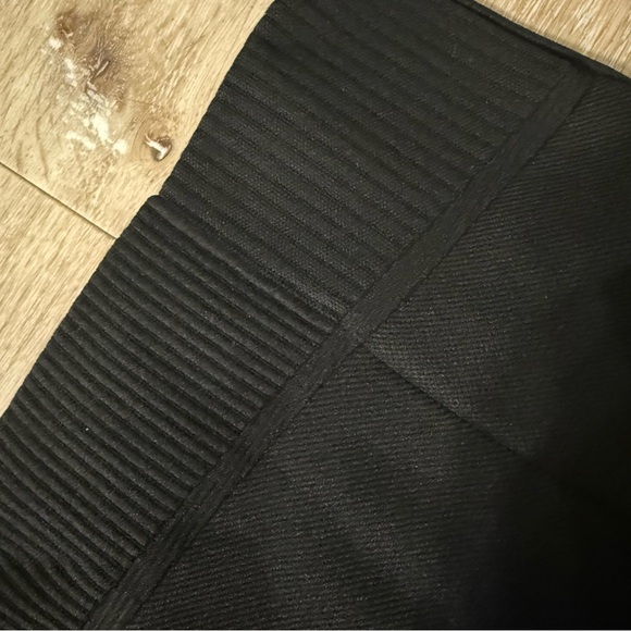 Bozzolo Black Kids Seamless Ribbed Leggings - Picture 3 of 4